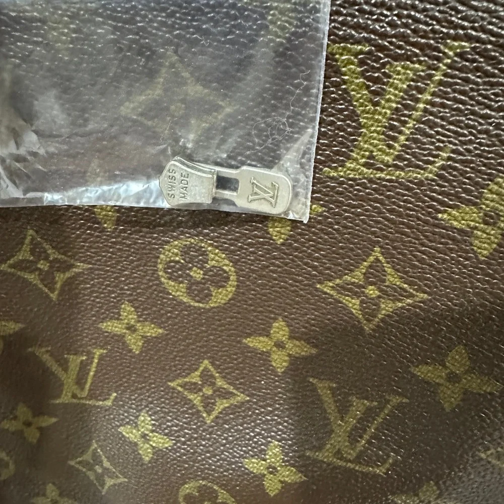 Louis Vuitton Toiletry BUNDLE - Picture 6 of 12